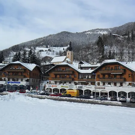 Haus Am Romerbad Apartman