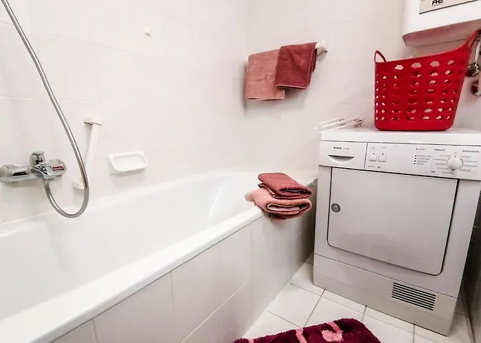 Haus Am Roemerbad Апартаменти Бад-Кляйнкірхгайм