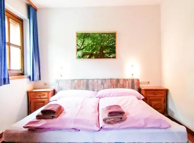 Апартаменти Haus Am Roemerbad *